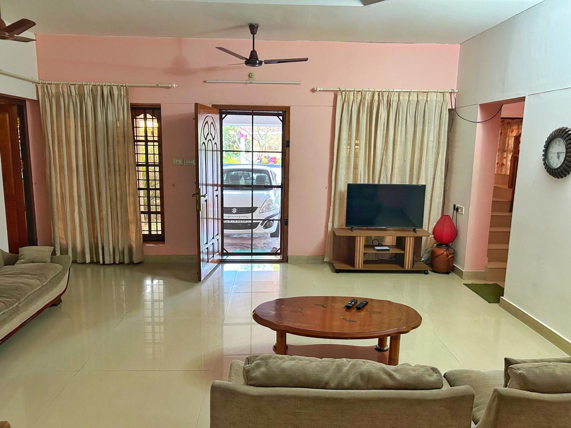 La Casa Trivandrum 4 Bhk Ac Luxury Villa At City Centre, Just 6 Kms To Airport Thiruvananthapuram Kültér fotó
