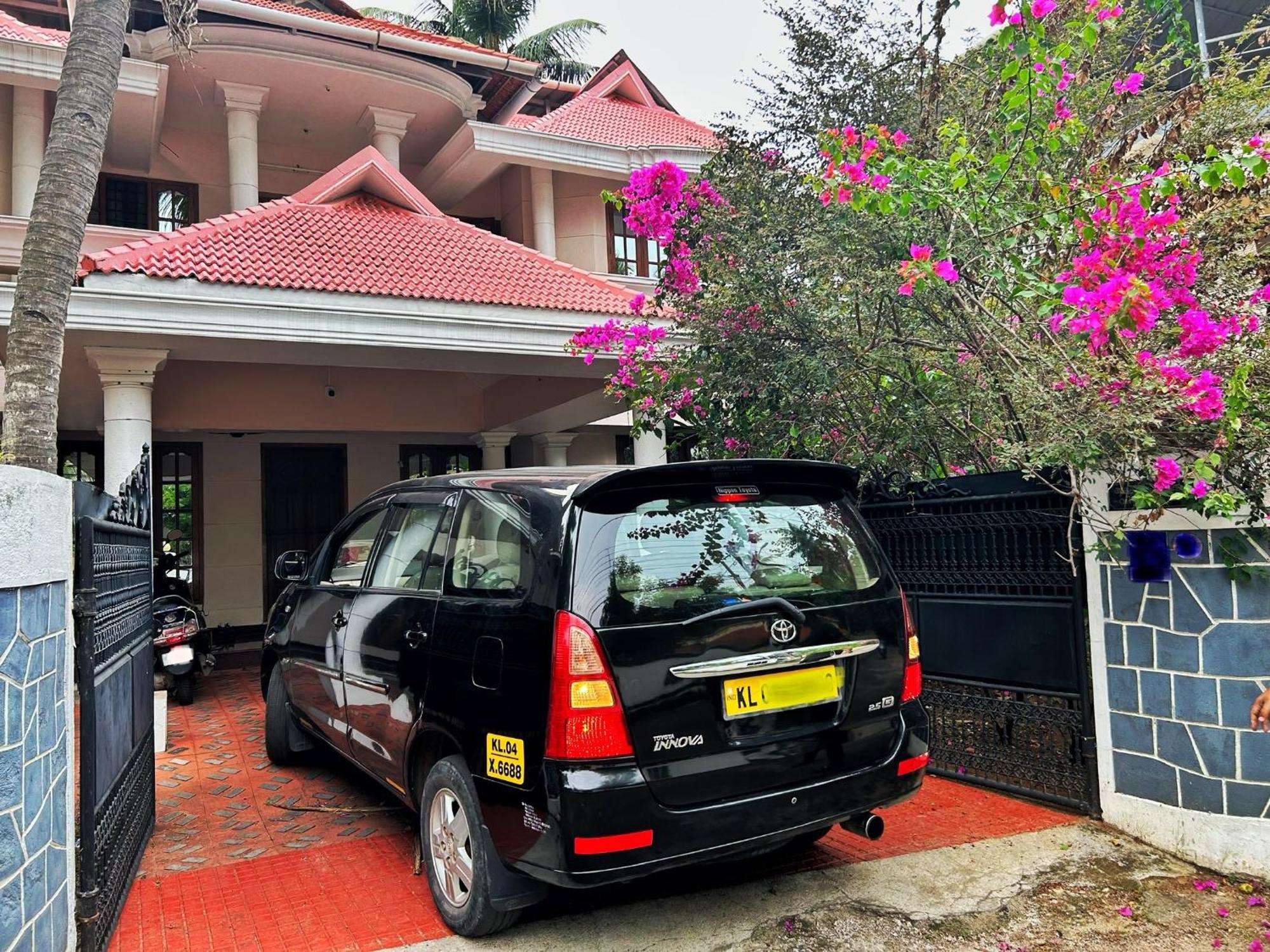 La Casa Trivandrum 4 Bhk Ac Luxury Villa At City Centre, Just 6 Kms To Airport Thiruvananthapuram Kültér fotó