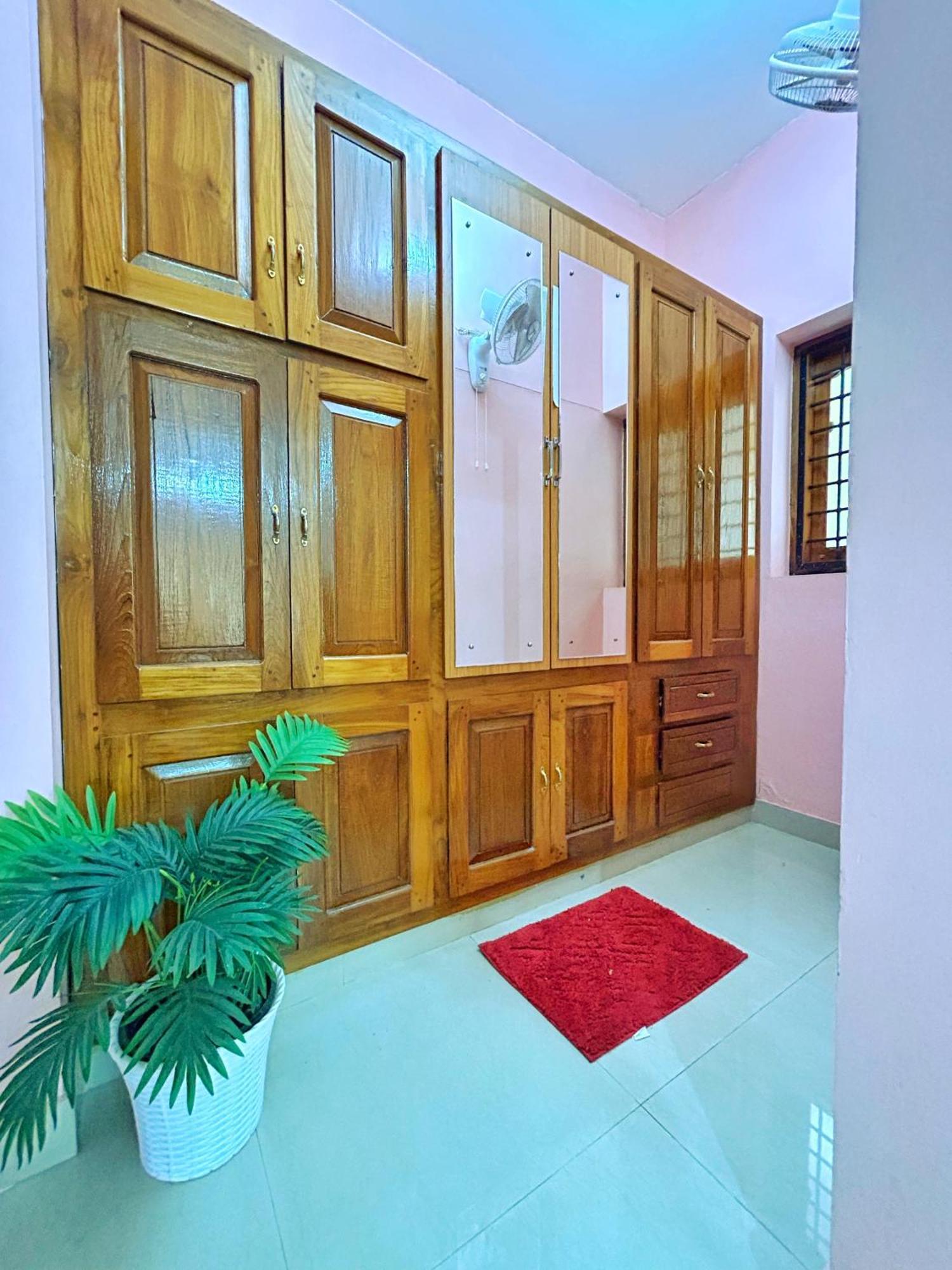 La Casa Trivandrum 4 Bhk Ac Luxury Villa At City Centre, Just 6 Kms To Airport Thiruvananthapuram Kültér fotó