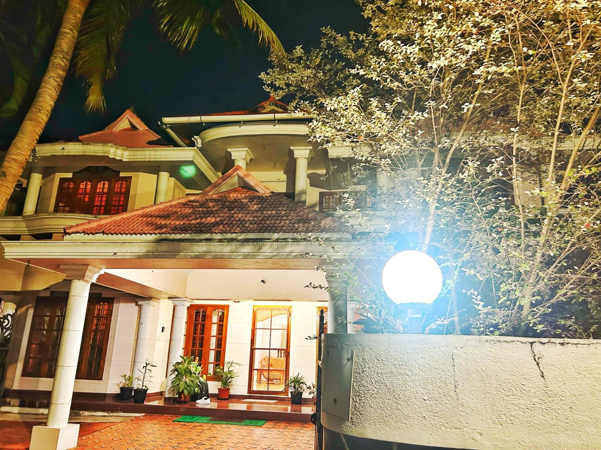 La Casa Trivandrum 4 Bhk Ac Luxury Villa At City Centre, Just 6 Kms To Airport Thiruvananthapuram Kültér fotó