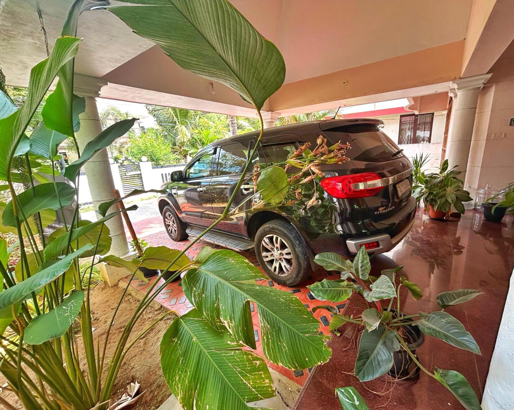 La Casa Trivandrum 4 Bhk Ac Luxury Villa At City Centre, Just 6 Kms To Airport Thiruvananthapuram Kültér fotó
